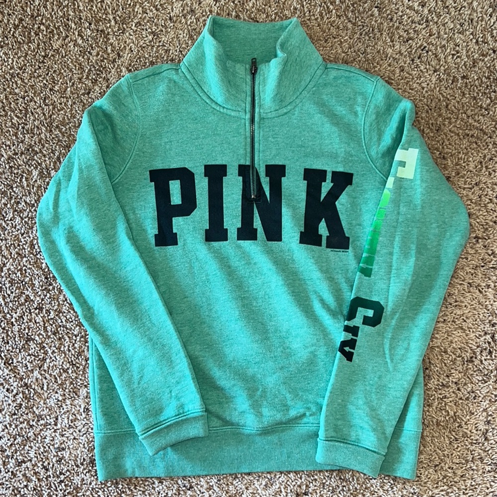 VS PINK quarter zip sweatshirt. Size XS. Excellent condition. Cozy and soft. 🍀